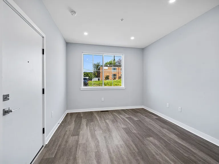 East Tioga Lofts — Photo 26