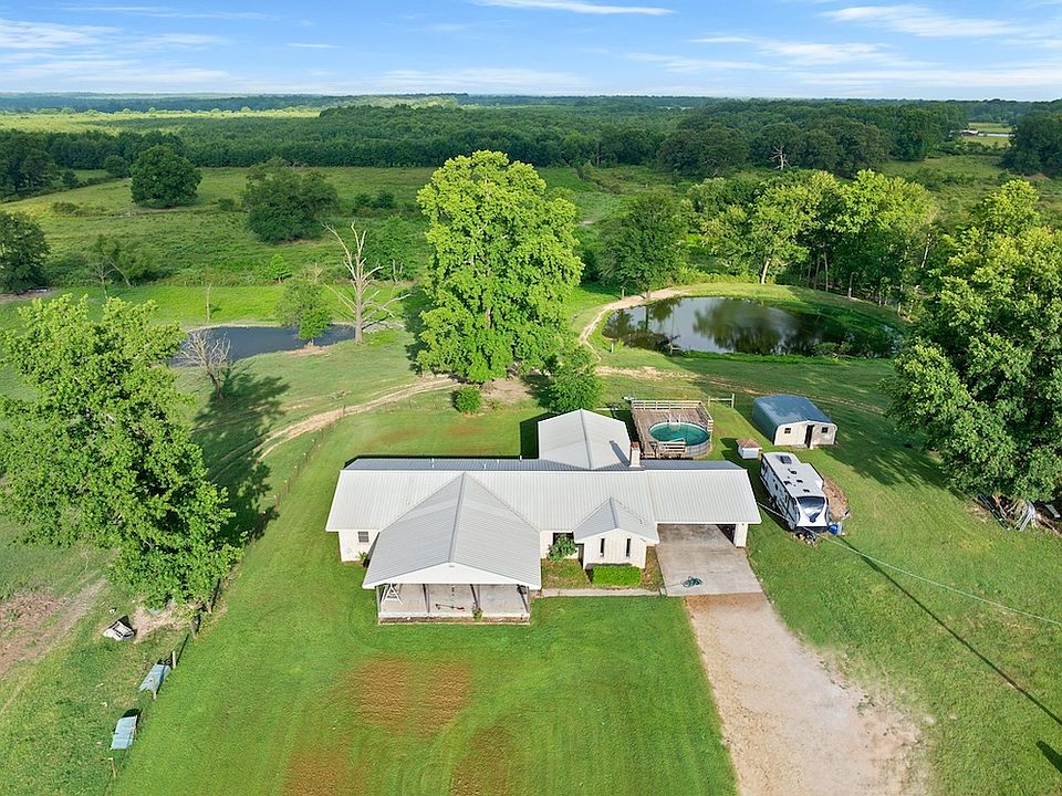 1st image of 363 Boxwood Ln