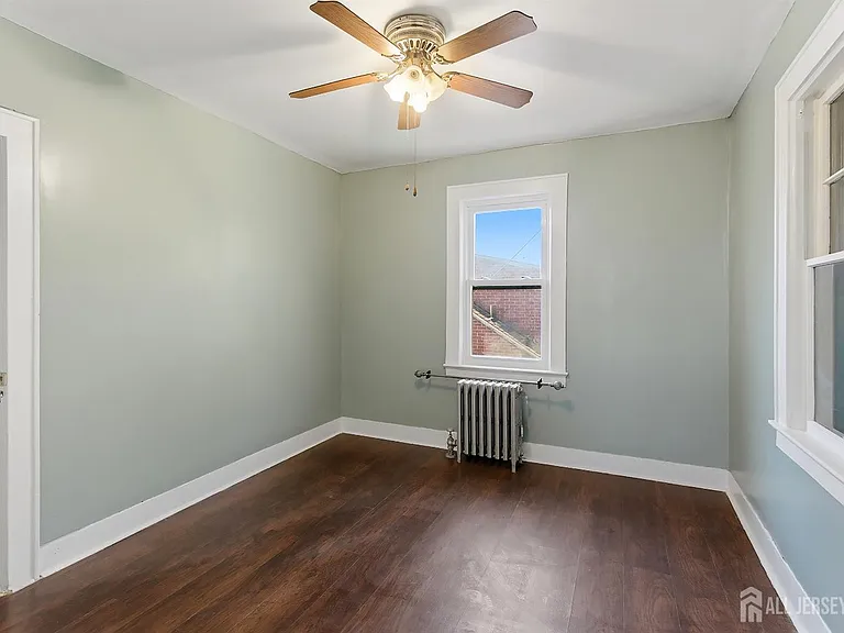 10 Garfield St — Photo 10