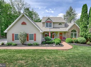 185 Pleasant View Dr, Etters, PA 17319