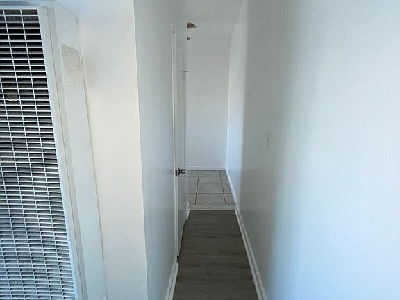 5th image of 1920 W 25th St APT 305