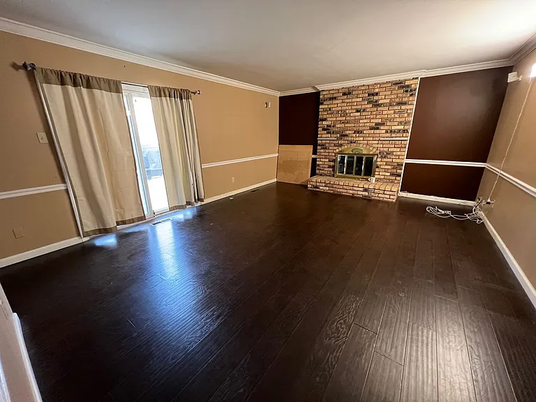 15605 Highcroft Dr — Photo 6