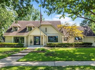 3907 W 92nd Ter, Prairie Village, KS 66207