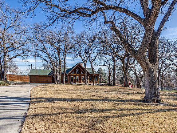 2nd image of 424 Inwood Rd