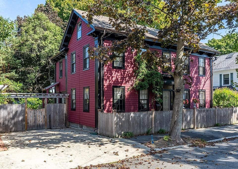 1st image of 61 Purchase St
