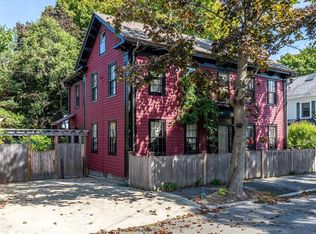 61 Purchase St, Newburyport, MA 01950