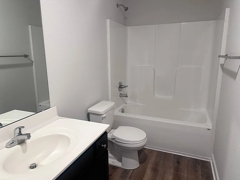 1431 NE Mary Ct — Photo 16