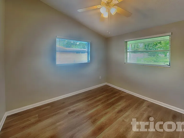 1819 Brentwood Dr — Photo 7