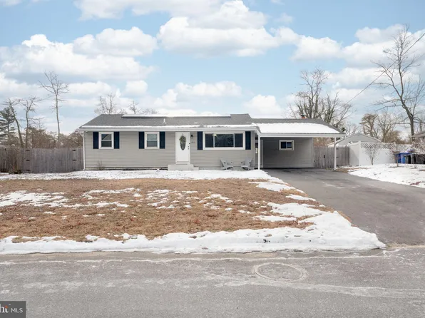 332 Maple Rd, Mount Laurel, NJ 08054