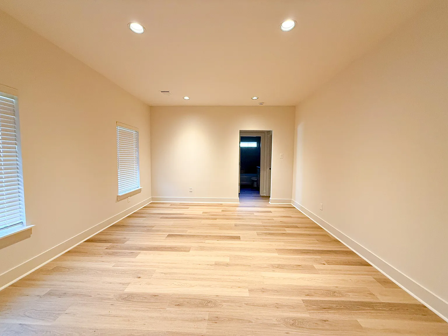 3 bed, 1361 sqft, $2,000 — Photo 3