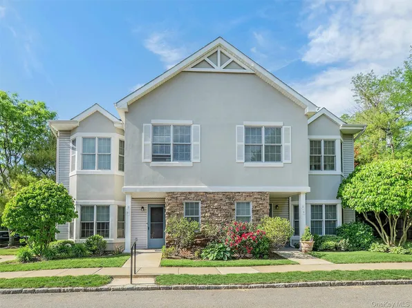 87 Pond View Drive, Port Washington, NY 11050