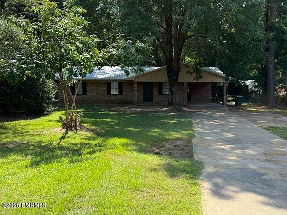 2nd image of 10 Eastover Dr