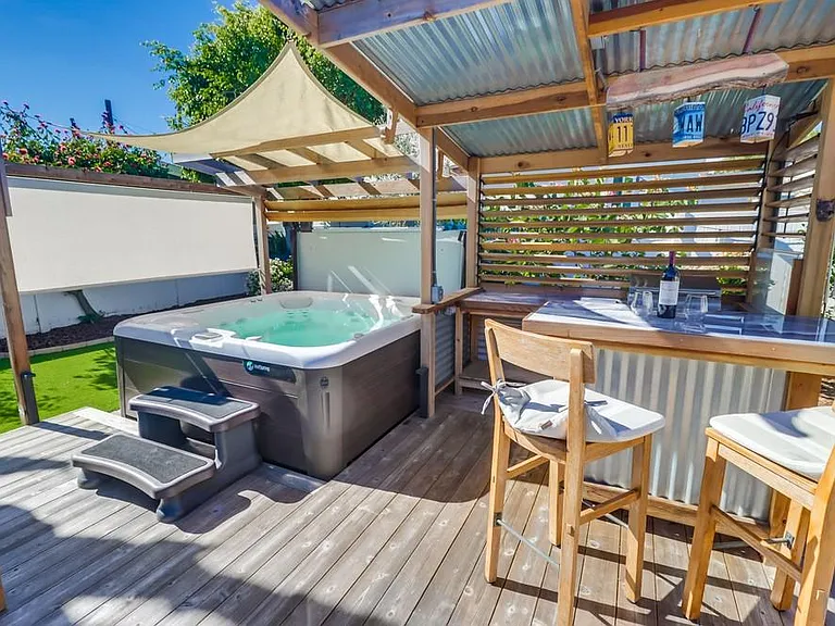 984 Catalina Blvd — Photo 36