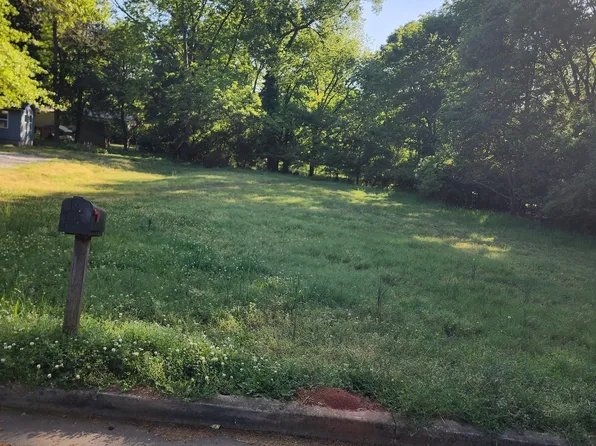 992 Mapp St, Madison, GA 30650