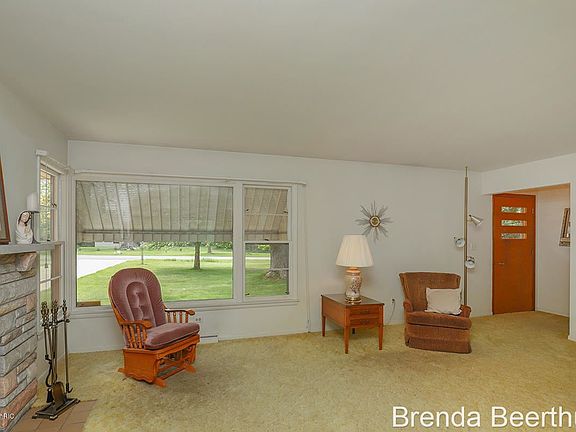 4th image of 6590 Division Ave N