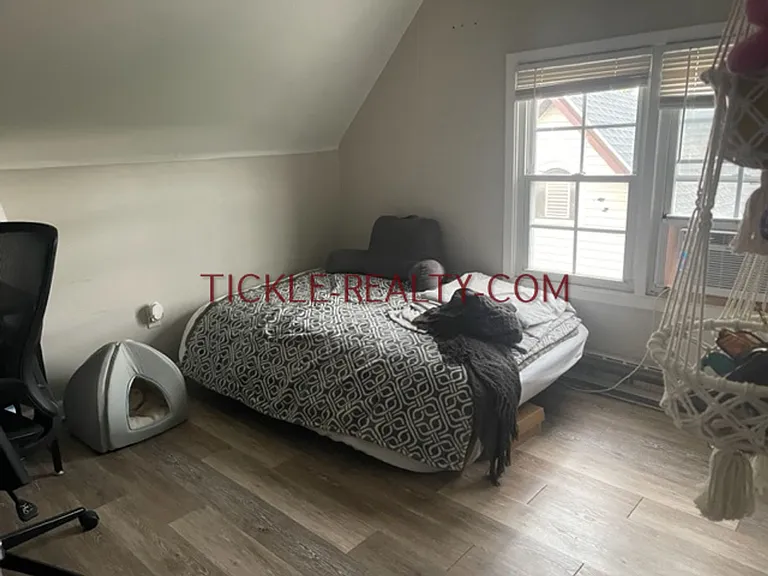 20 Tracy St — Photo 9