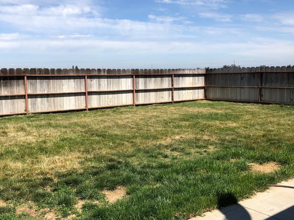 6124 Eucalyptus Ave, Winton, CA 95388
