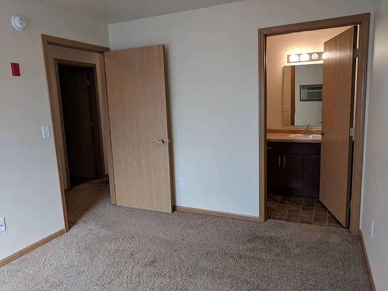 West Lake III Apartments — Photo 178
