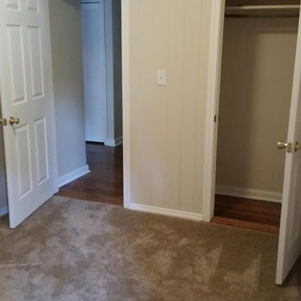 4th image of 4722 Royal Ave