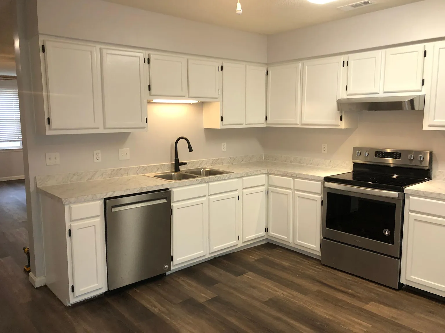 2 bed, 2.5 bath, 1200 sqft, $1,395 — Photo 4