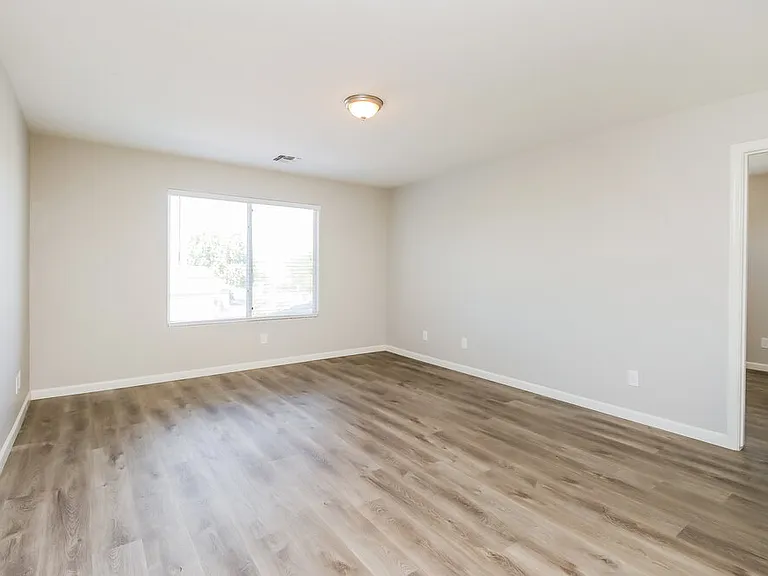11559 W Buchanan St — Photo 13