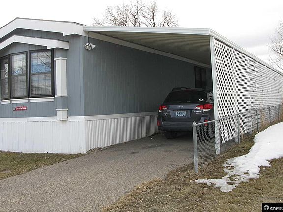 2nd image of 915 Davy Crockett Dr