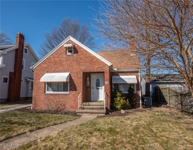 381 Selden Ave, Akron, OH, 44301