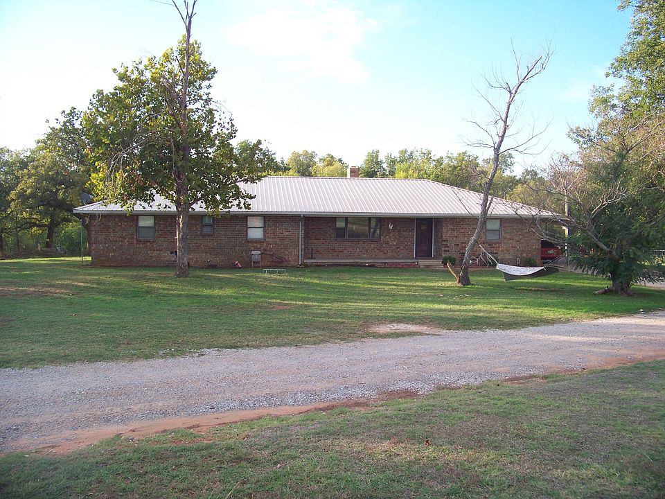 Front of house from drive