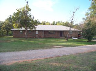 357797 E 1000 Rd, Prague, OK 74864
