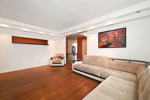 Sold by Amerihomes Realty of NY | media 10