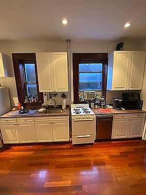 4th image of 338 W 19th St APT 5A
