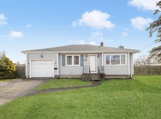 123 Beardsworth Rd, Tiverton, RI 02878