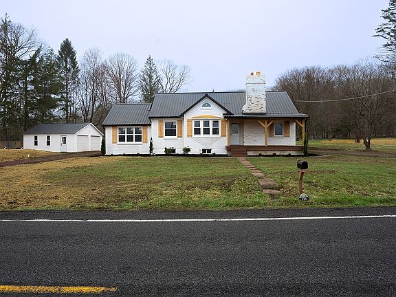 4th image of 121 Ben Titus Rd