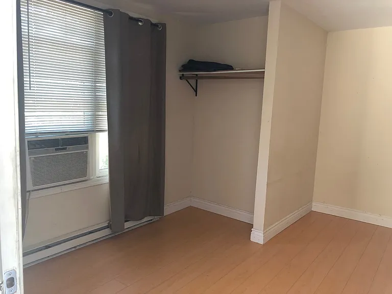 458 N 4th St #2 — Photo 11