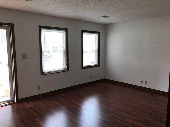 2nd image of 1933 Bonnie View Ct