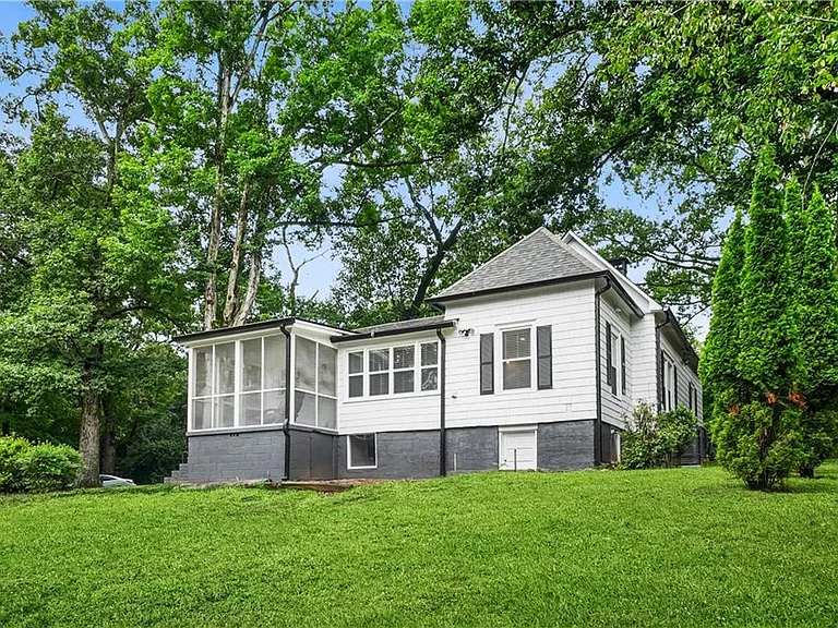 5383 Tilly Mill Rd — Photo 32