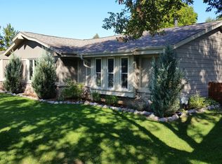 3448 W Kimberly Ave, Greenfield, WI 53221