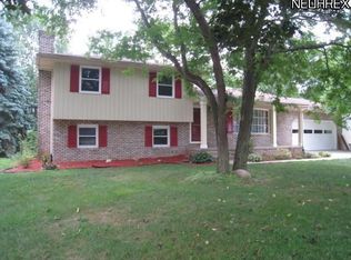 8756 Prancer Ave NW, North Canton, OH 44720