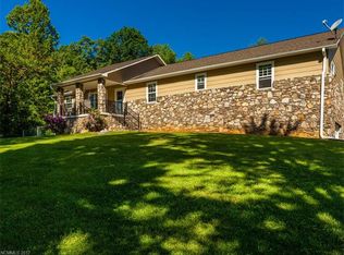 381 Turner Ln, Mars Hill, NC 28754