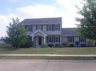 2703 E 58th St, Davenport, IA 52807