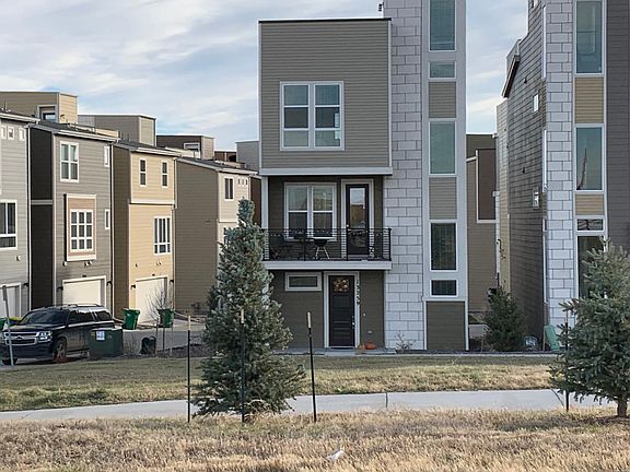 View of the neighborhood