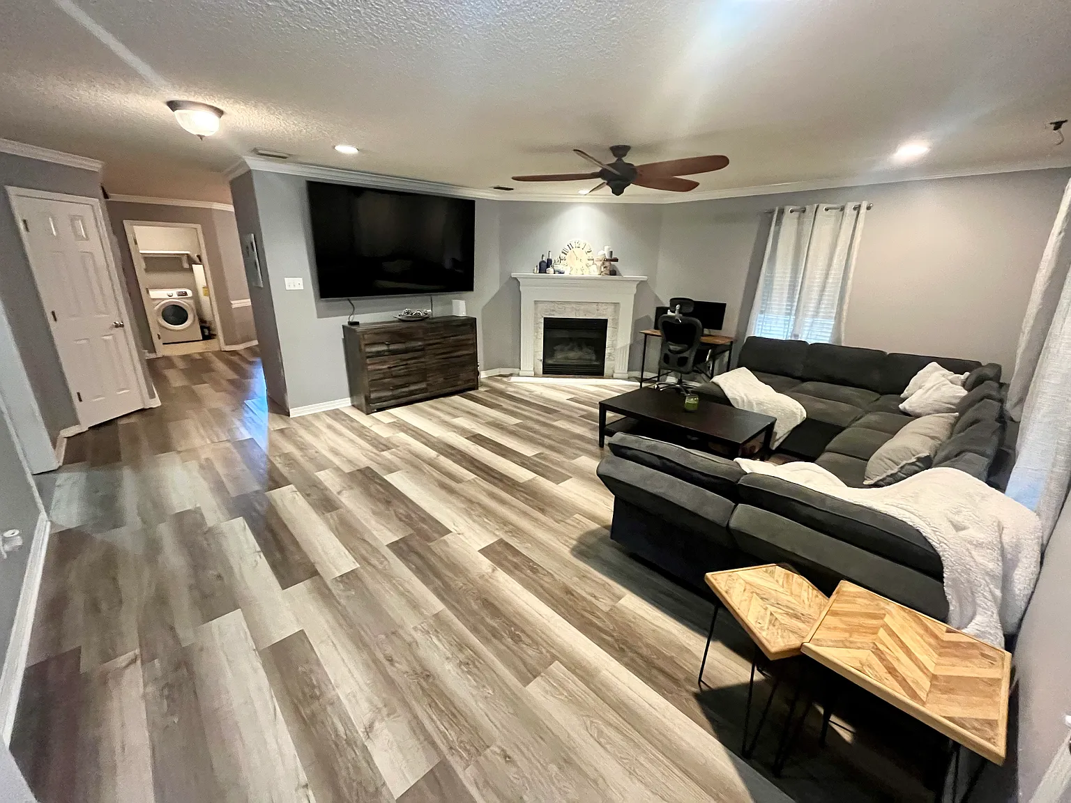 1107 Wesley Ave — Photo 3