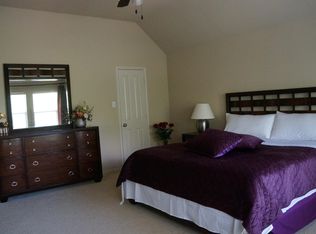 2657 Ravenwood Dr #4, Round Rock, TX 78665