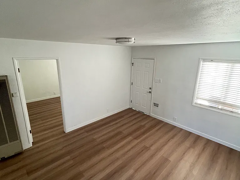 9102 Margaret St — Photo 7