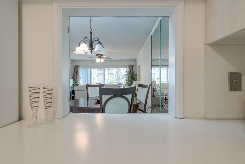 2731 NE 14th Street Causeway #427, photo 6