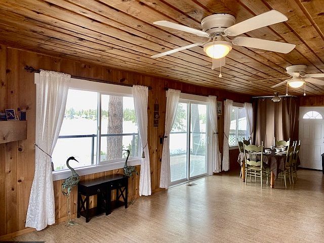 1st image of 40473 Sunset Dr