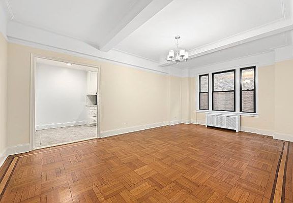 3rd image of 210 W 101st St APT 4C