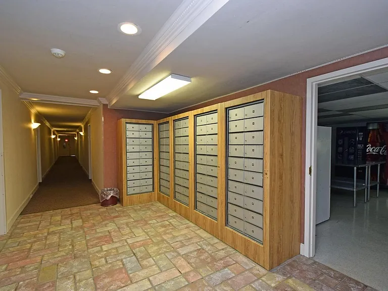 1815 William Howard Taft Rd #705 — Photo 25