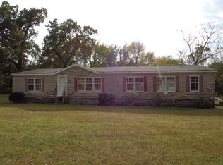 17705 S 704th Rd, Wyandotte, OK 74370