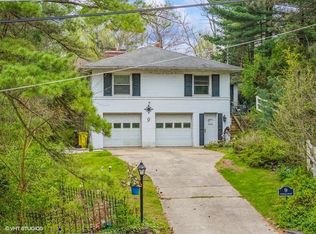 9 Cedar Ct, Portage, IN 46368